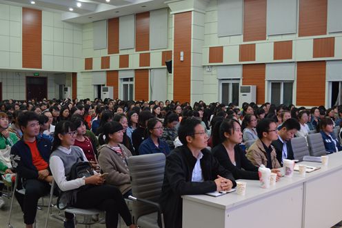 9001cc金沙以诚为本成功召开2016级新生入学安全教育讲座