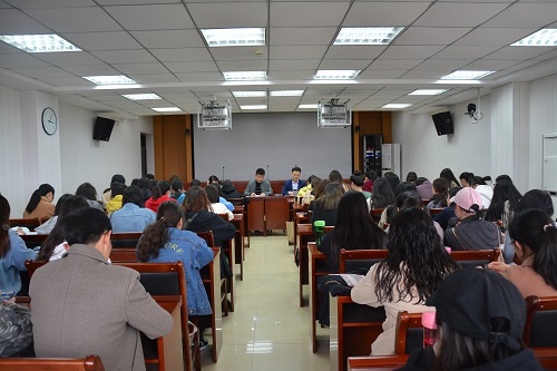 9001cc金沙以诚为本深入学习习近平总书记在学校思想政治理论课教师座谈会上讲话精神
