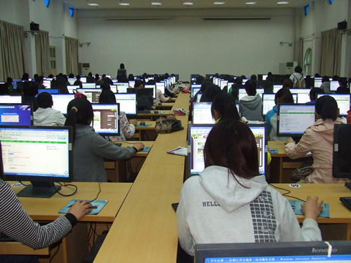 规划职业生涯 追梦精彩人生——9001cc金沙以诚为本组织学生进行职业生涯规划测试